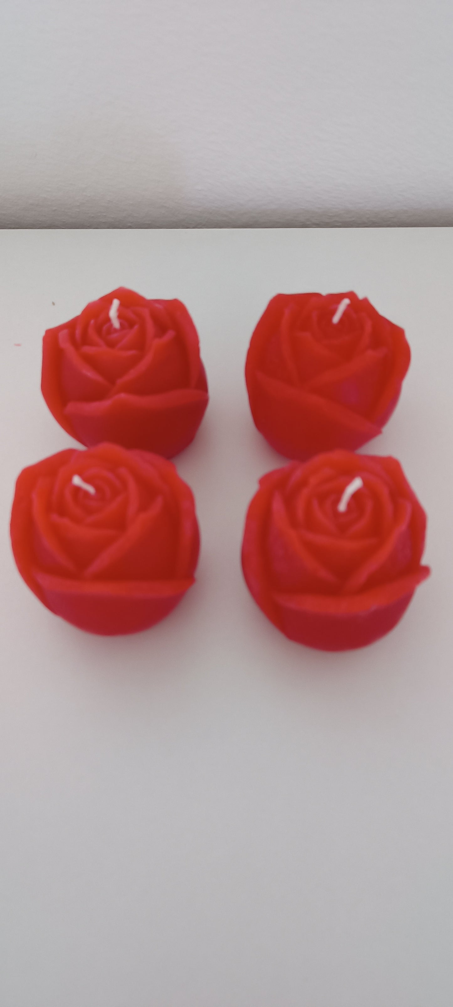 4 pack candles in roses shape for decoration - pack de 4 velas em forma de rosa para decoração